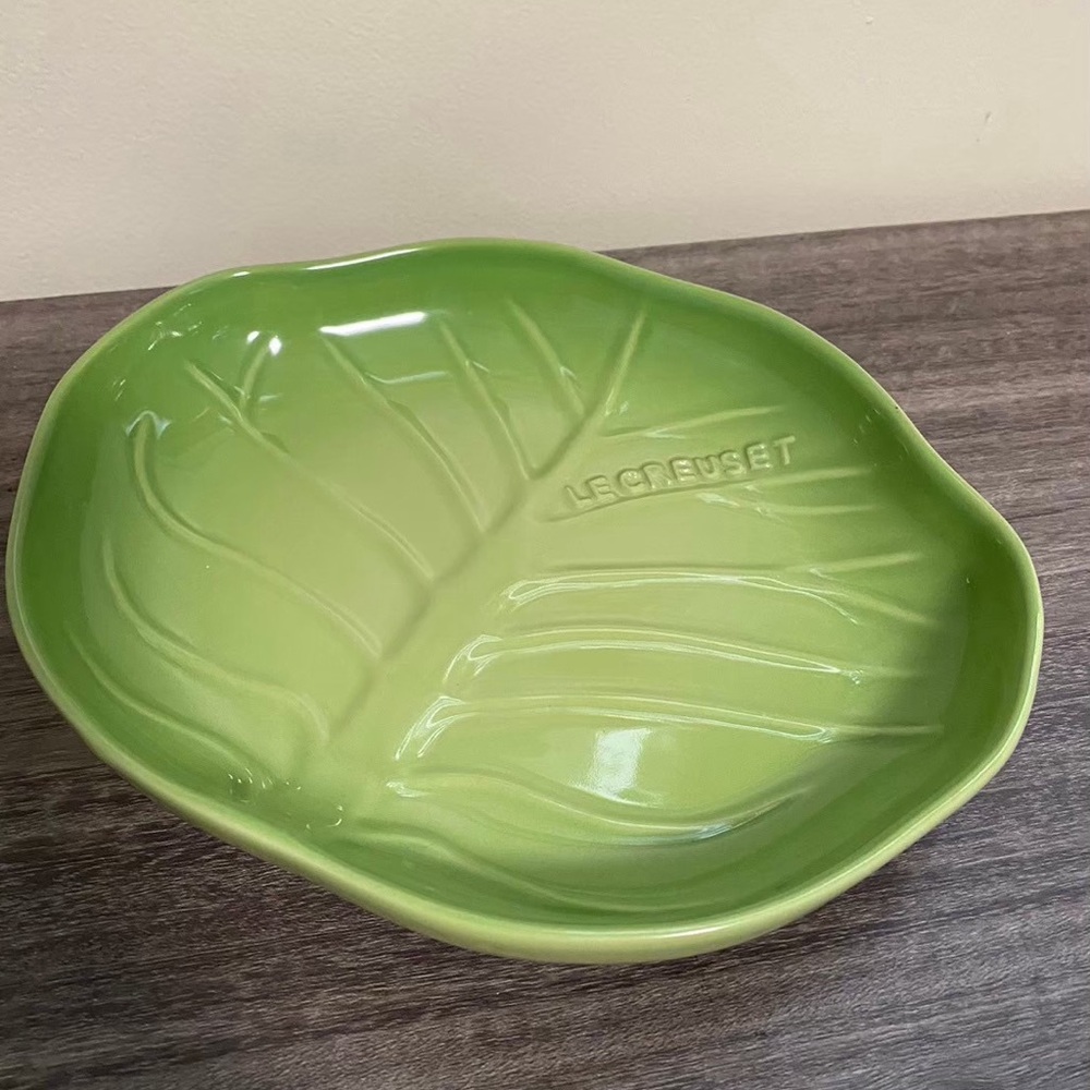 Le Creuset Cabbage Plate/ Dish